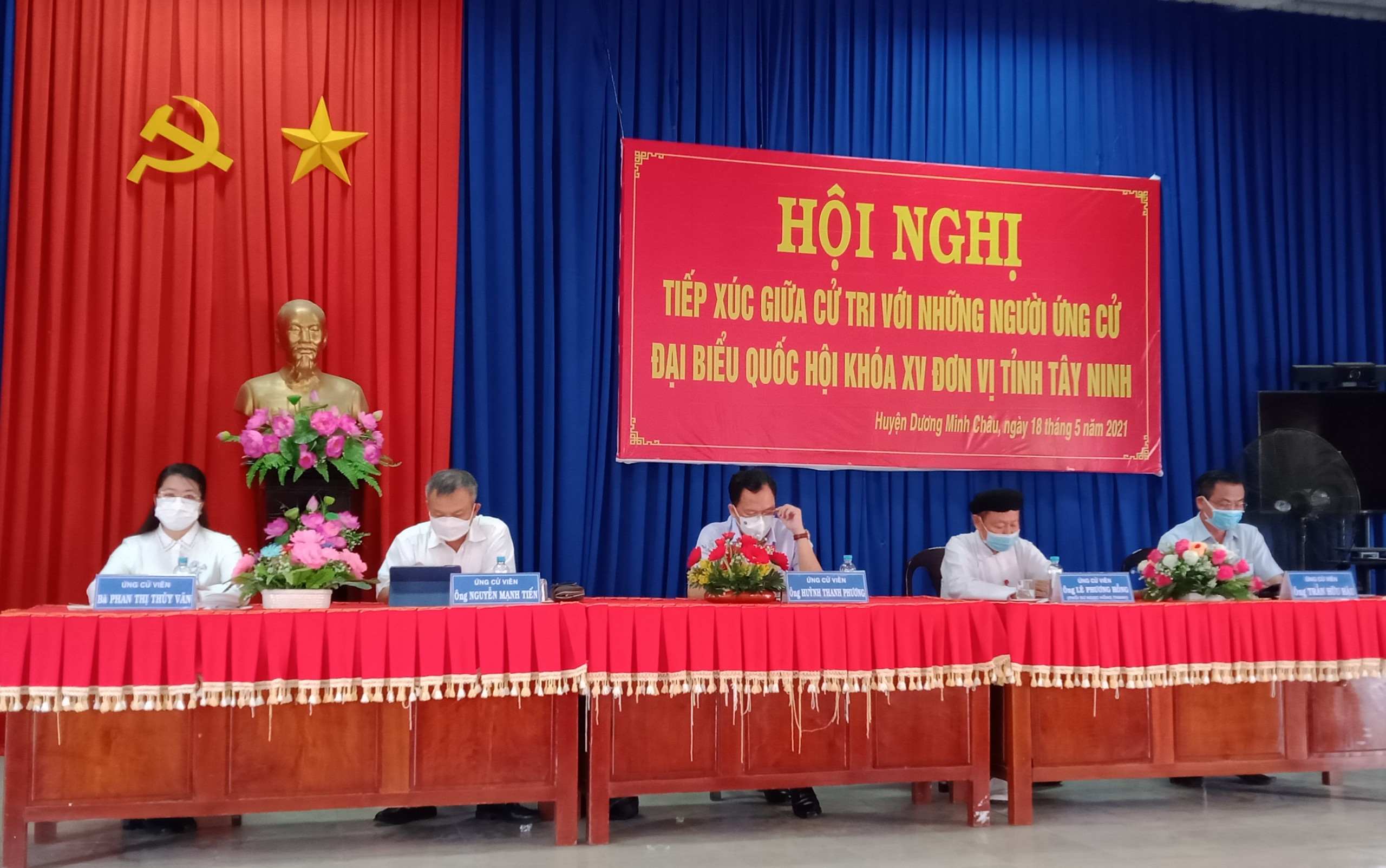 Ứng cử viên Đại biểu Quốc hội đơn vị số 2  tiếp xúc cử tri cụm các xã của huyện Dương Minh Châu